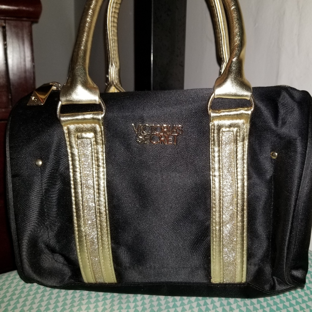 Makeup bag